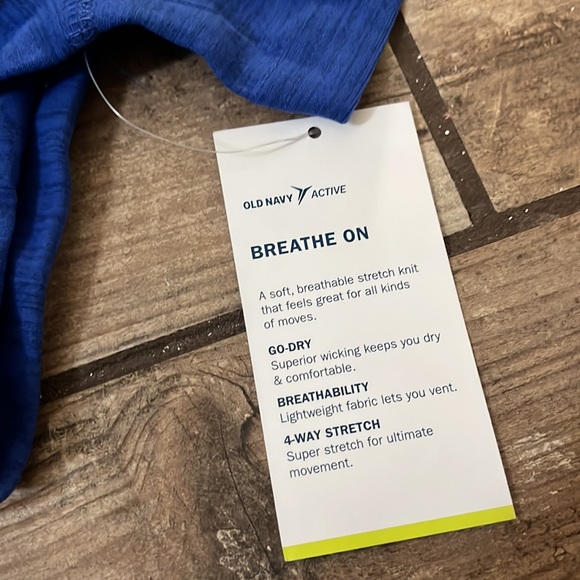 Old Navy | Boys short sleeve and shorts set - Picture 4 of 6